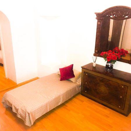 "Casa20200" 2 X Apartments Je 150Qm Fuer Business, Familien, Gruppen, Handwerker 15Min Von Berlin, Erdbeerhof, Outlet B5, 5Min Vom See Falkensee !! 2 Apartment Each 150Qm For Business , Families 15Min From Berlin!! Ngoại thất bức ảnh
