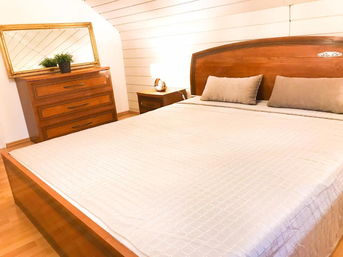 "Casa20200" 2 X Apartments Je 150Qm Fuer Business, Familien, Gruppen, Handwerker 15Min Von Berlin, Erdbeerhof, Outlet B5, 5Min Vom See Falkensee !! 2 Apartment Each 150Qm For Business , Families 15Min From Berlin!! Ngoại thất bức ảnh