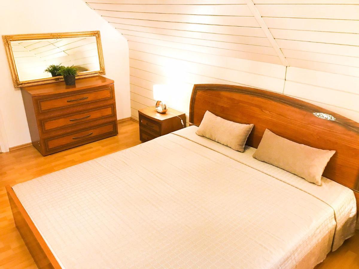 "Casa20200" 2 X Apartments Je 150Qm Fuer Business, Familien, Gruppen, Handwerker 15Min Von Berlin, Erdbeerhof, Outlet B5, 5Min Vom See Falkensee !! 2 Apartment Each 150Qm For Business , Families 15Min From Berlin!! Ngoại thất bức ảnh